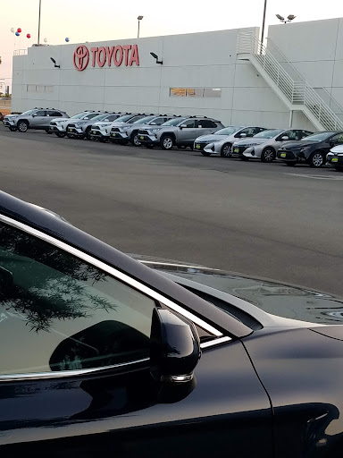 Toyota Dealer «Toyota Pasadena», reviews and photos, 3600 E Foothill Blvd, Pasadena, CA 91107, USA