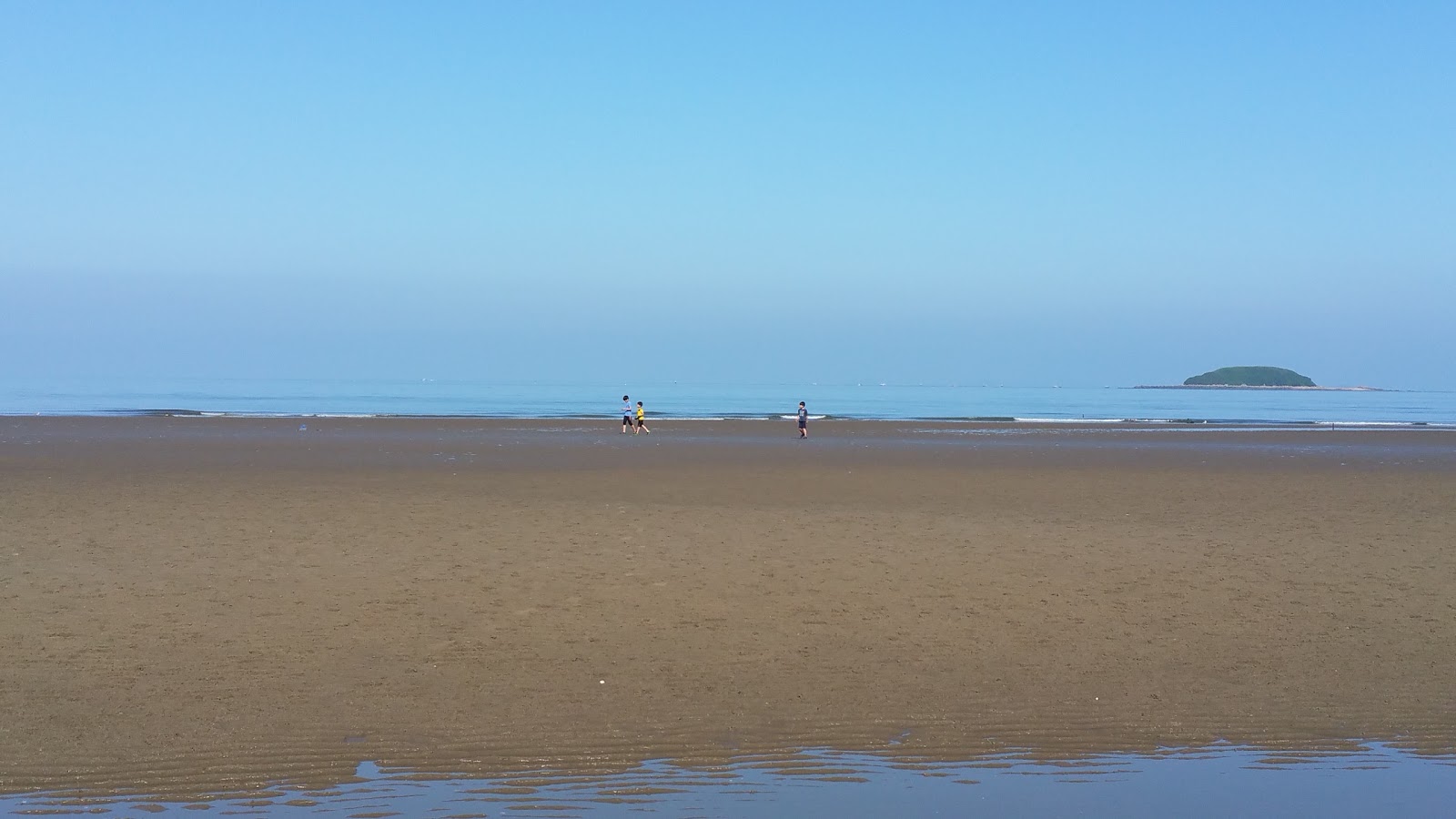 Photo de Jangan Beach situé dans une zone naturelle