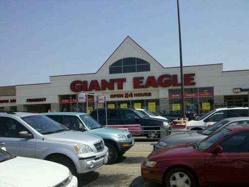 Supermarket «Giant Eagle Supermarket», reviews and photos, 6300 Biddulph Rd, Brooklyn, OH 44144, USA