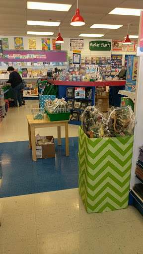 Educational Supply Store «Lakeshore Learning Store», reviews and photos, 1403 N Rand Rd, Palatine, IL 60074, USA