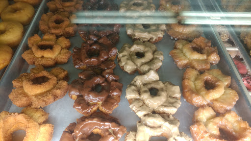 Donut Shop «Alvernon Donut Shop», reviews and photos, 1450 S Alvernon Way, Tucson, AZ 85711, USA