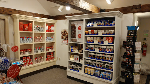 Chocolate Shop «Lindt», reviews and photos, 8 Glen Rd, West Lebanon, NH 03784, USA