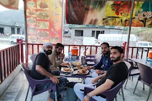 Saleem Bhai Turkey Pakoray Shop 2 Havelian image