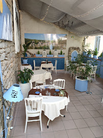 Atmosphère du Restaurant Logis Hôtel La Renaissance à Caylus - n°16