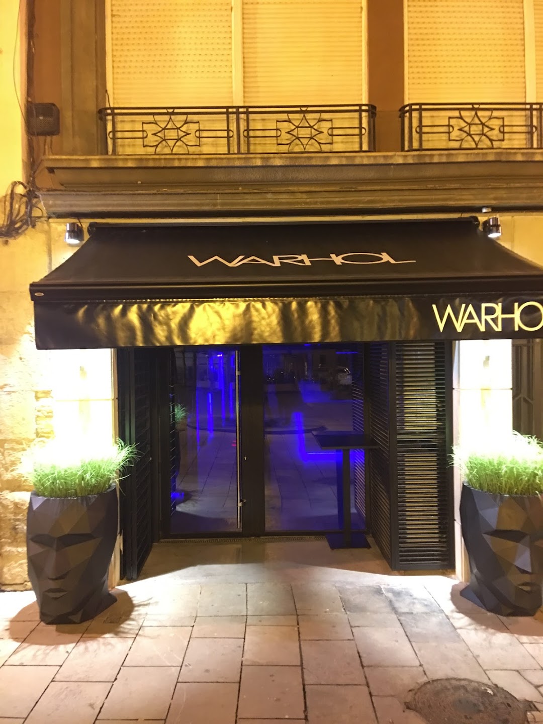 WARHOL discobar en la ciudad Logroño
