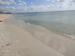 EL Mrigueb Beach II'in fotoğrafı düz ve uzun ile birlikte
