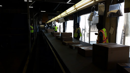 Courier Service «Ups Air Gateway Orlando», reviews and photos, 8975 Tradeport Dr, Orlando, FL 32827, USA