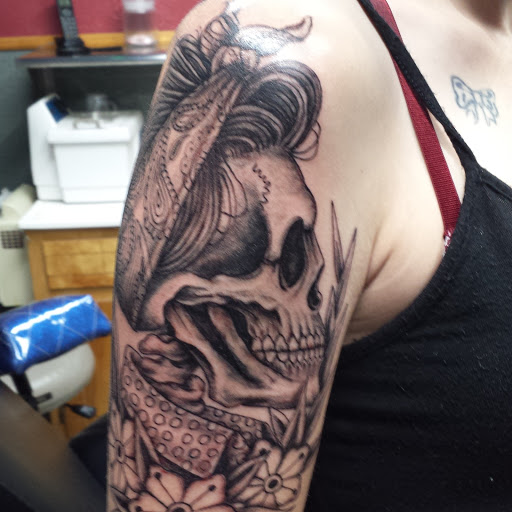 Tattoo Shop «Hellbent Tattoos», reviews and photos, 5504 S Cooper St, Arlington, TX 76017, USA