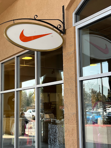 Clothing Store «Nike Factory Store», reviews and photos, 1553 Retherford St c080, Tulare, CA 93274, USA