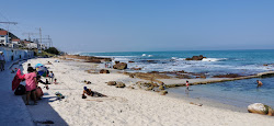 St James Tidal Pool'in fotoğrafı düz bir kıyı şeridi ile birlikte