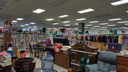 Thrift Store «USA Family Thrift», reviews and photos, 4470 S 108th St, Greenfield, WI 53228, USA