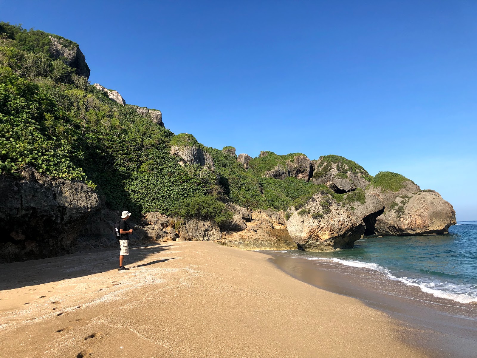 Photo of Pena Martinica beach with turquoise pure water surface