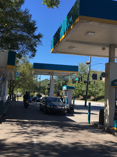 Gas Station «Valero», reviews and photos, 600 W Howard Ave, Decatur, GA 30030, USA