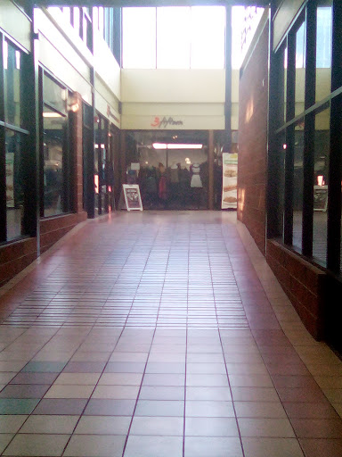 Shopping Mall «Marshall Square Mall», reviews and photos, 720 University Ave #14, Syracuse, NY 13210, USA