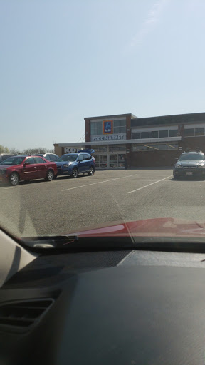 Supermarket «ALDI», reviews and photos, 903 Riverdale St, West Springfield, MA 01089, USA