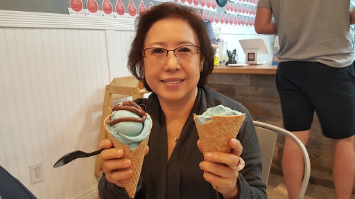 Ice Cream Shop «The Parlor Ice Cream Puffs», reviews and photos, 1490 Eureka Rd #170, Roseville, CA 95661, USA