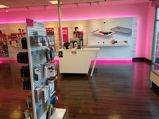 Cell Phone Store «T-Mobile», reviews and photos, 2114 Grant Line Rd, Tracy, CA 95377, USA