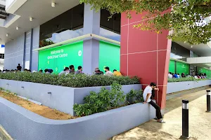 Grab Driver Centre Axis image