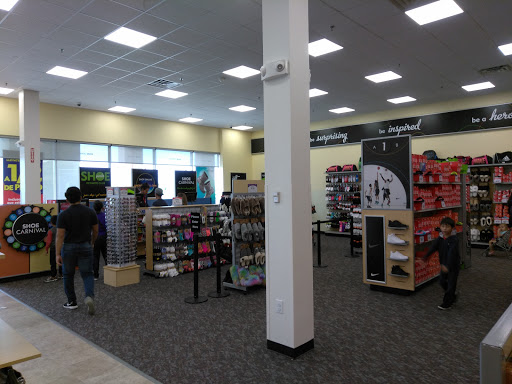 Shoe Store «Shoe Carnival», reviews and photos, 511 S Plano Rd, Richardson, TX 75081, USA