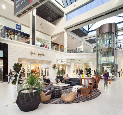 Shopping Mall «Westfield Fashion Square», reviews and photos, 14006 Riverside Dr, Sherman Oaks, CA 91423, USA