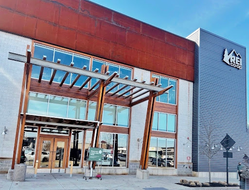 Outdoor Sports Store «REI», reviews and photos, 161 Town Square Pl, King of Prussia, PA 19406, USA