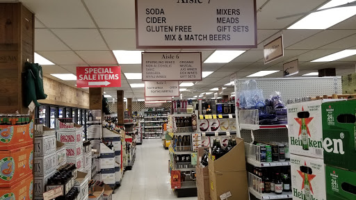 Liquor Store «Liquor Outlet Wine Cellars», reviews and photos, 289 Myrtle Ave, Boonton, NJ 07005, USA