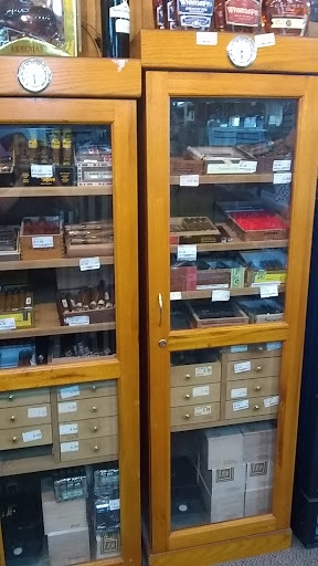 Liquor Store «Cheers Bottle Shop Inc», reviews and photos, 2591 GA-54, Peachtree City, GA 30269, USA