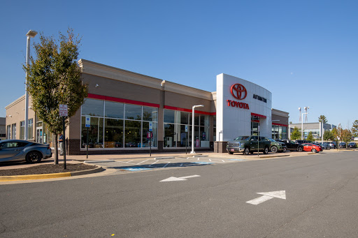 Toyota Dealer «AutoNation Toyota Leesburg», reviews and photos, 1 Cardinal Park Dr SE, Leesburg, VA 20175, USA