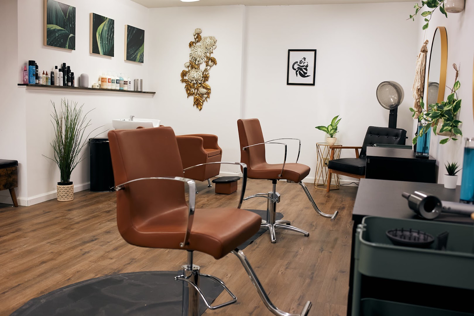 Roots Hair Lounge