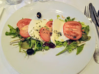 Salade caprese du Restaurant français Le Jardin du Roy à Paris - n°2