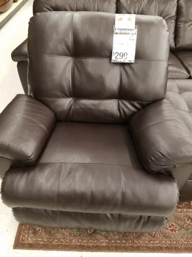 Shopping Mall «Pavilion Shopping Center», reviews and photos, 24055 Chagrin Blvd, Beachwood, OH 44122, USA