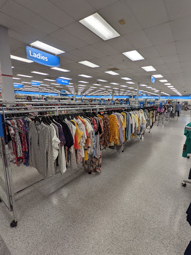 Clothing Store «Ross Dress for Less», reviews and photos, 352 S College Rd, Wilmington, NC 28403, USA