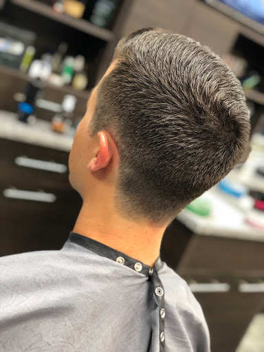 Barber Shop «Alpharetta Barber Shop», reviews and photos, 5530 Windward Pkwy #220, Alpharetta, GA 30004, USA