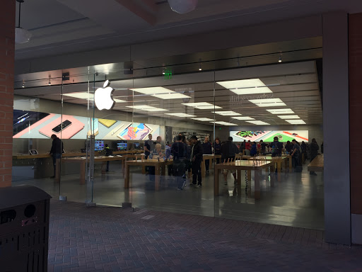 Shopping Mall «Short Pump Town Center», reviews and photos, 11800 W Broad St, Richmond, VA 23233, USA