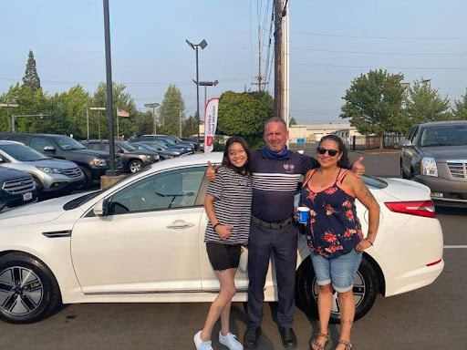 Toyota Dealer «Lithia Toyota of Springfield», reviews and photos, 163 S 9th St, Springfield, OR 97477, USA