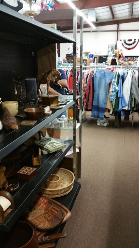 Thrift Store «Graceland Thrift Store», reviews and photos, 7345 Red Oak Rd, Union City, GA 30291, USA