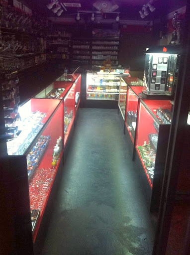 Tobacco Shop «Gravitate Smoke Shop», reviews and photos, 7345 E Shoeman Ln, Scottsdale, AZ 85251, USA