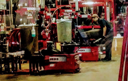 Tire Shop «Discount Tire Store - Chamblee, GA», reviews and photos, 4900 Peachtree Rd, Chamblee, GA 30341, USA