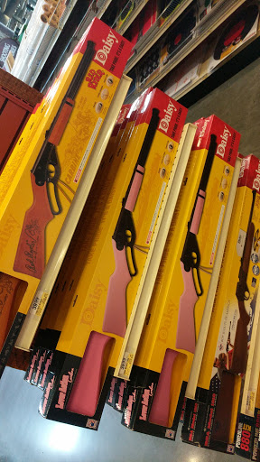 Sporting Goods Store «Bass Pro Shops», reviews and photos, 1972 Power Plant Pkwy, Hampton, VA 23666, USA