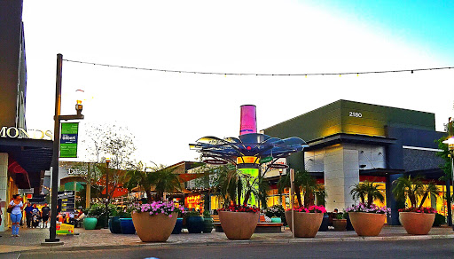 SanTan Village, 2218 E Williams Field Rd #235, Gilbert, AZ 85295, USA, 