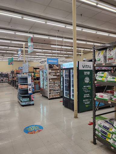 Pet Supply Store «Petco Animal Supplies», reviews and photos, 10464 Baltimore Ave, Beltsville, MD 20705, USA