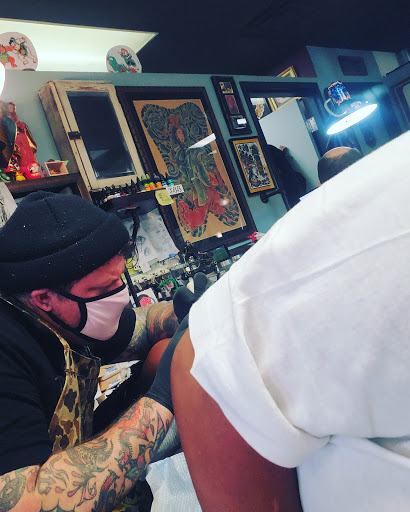 Tattoo Shop «Hole In The Sky Tattoo Parlor», reviews and photos, 271 Overmount Ave, Woodland Park, NJ 07424, USA