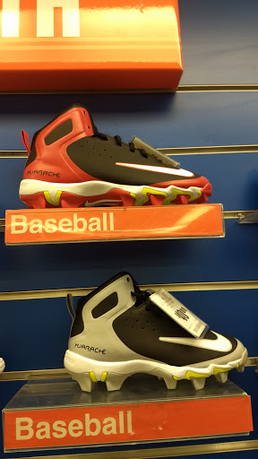 Sporting Goods Store «Big 5 Sporting Goods», reviews and photos, 4901 N Stone Ave #4, Tucson, AZ 85704, USA