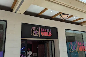Selfie WRLD Tampa image