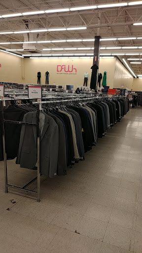 Discount Store «Discount Fashion Warehouse Northland», reviews and photos, 2727 Northland Plaza Dr, Columbus, OH 43231, USA