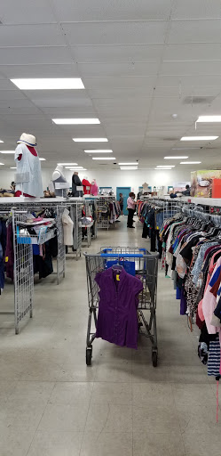 Thrift Store «Neighborhood Thrift Store Distribution Center», reviews and photos, 353 E Olive Ave, Fresno, CA 93728, USA