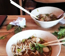 ก๋วยเตี๋ยว\u200bต่อชาม\u200bเนื้อ\u200b หมู photo