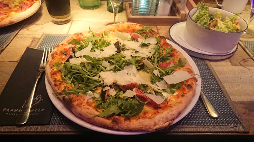 Francobollo. Restaurant & Pizza en Sankt Jakob im Rosental