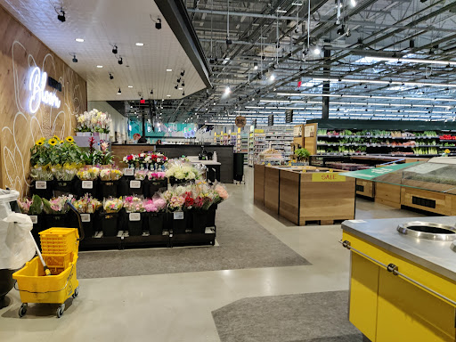 Grocery Store «Whole Foods Market», reviews and photos, 2323 Wisconsin Ave NW, Washington, DC 20007, USA