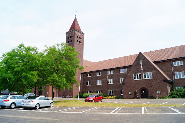 Beoordelingen van O.L.V. van de Rozenkrans in Genk - Kerk